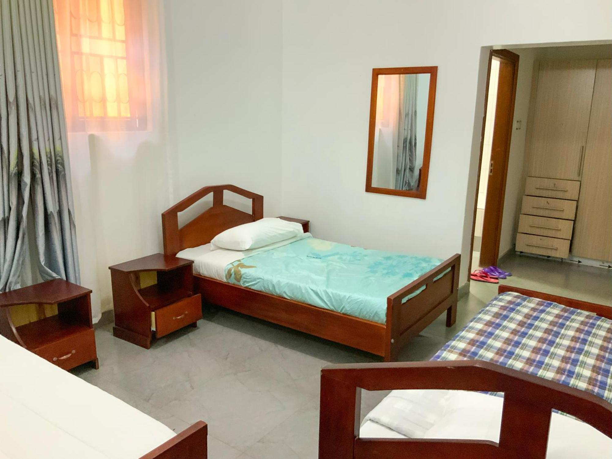 Hendo Hotel Entebbe Exterior photo