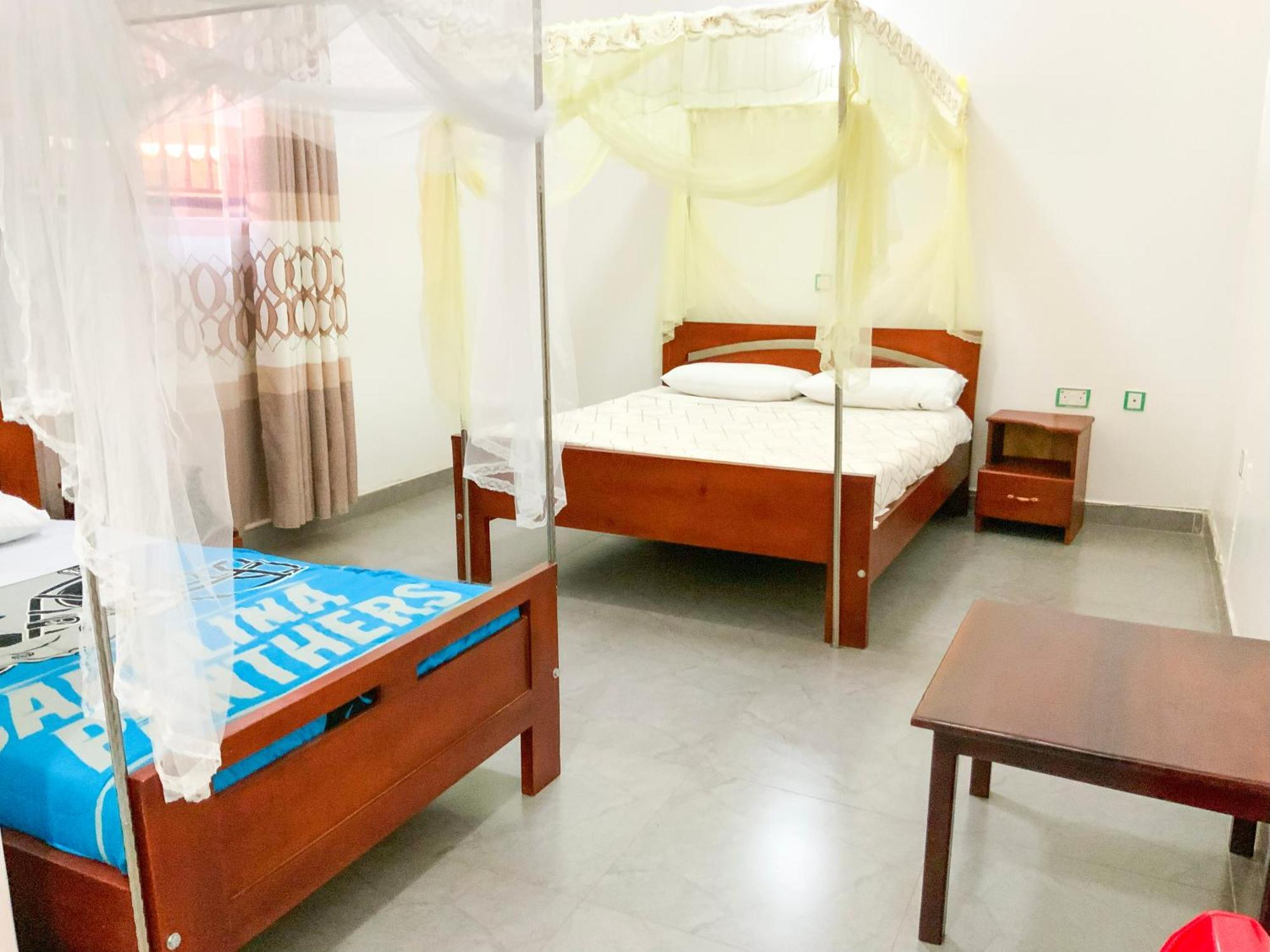 Hendo Hotel Entebbe Exterior photo