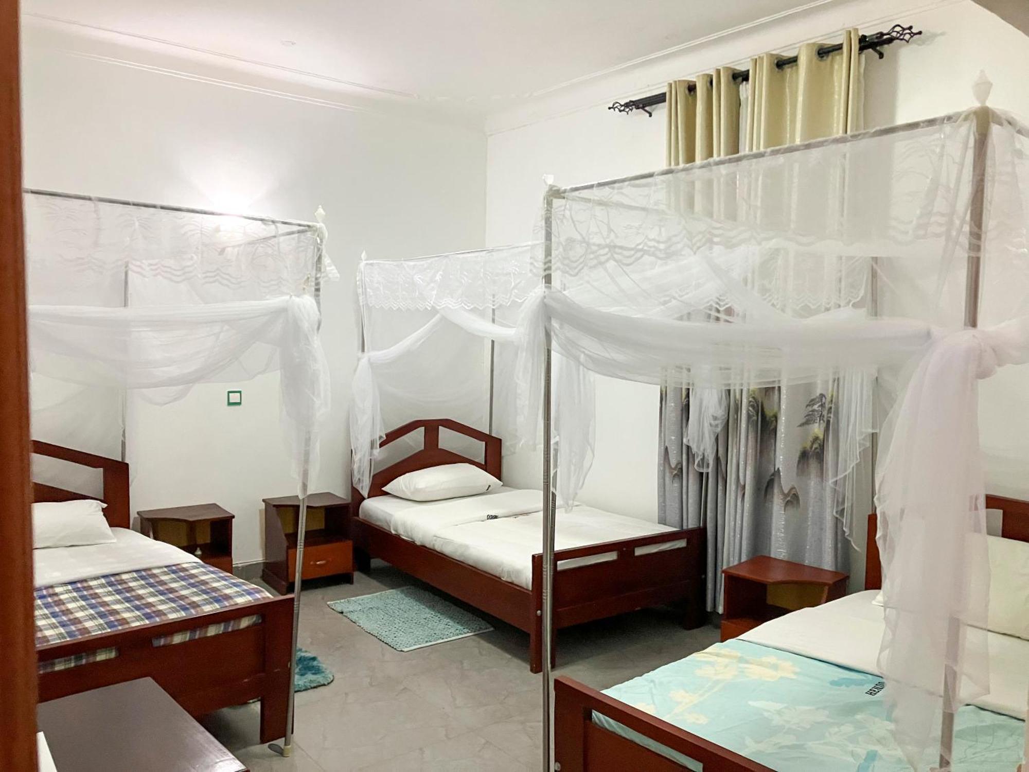 Hendo Hotel Entebbe Exterior photo